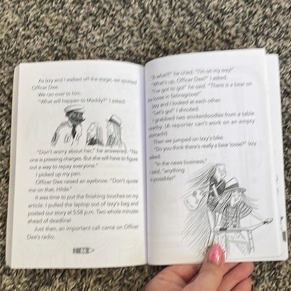 Kids book 📕 Hero Dog by Hilde Lysiak Scholastic paperback book - Picture 11 of 17